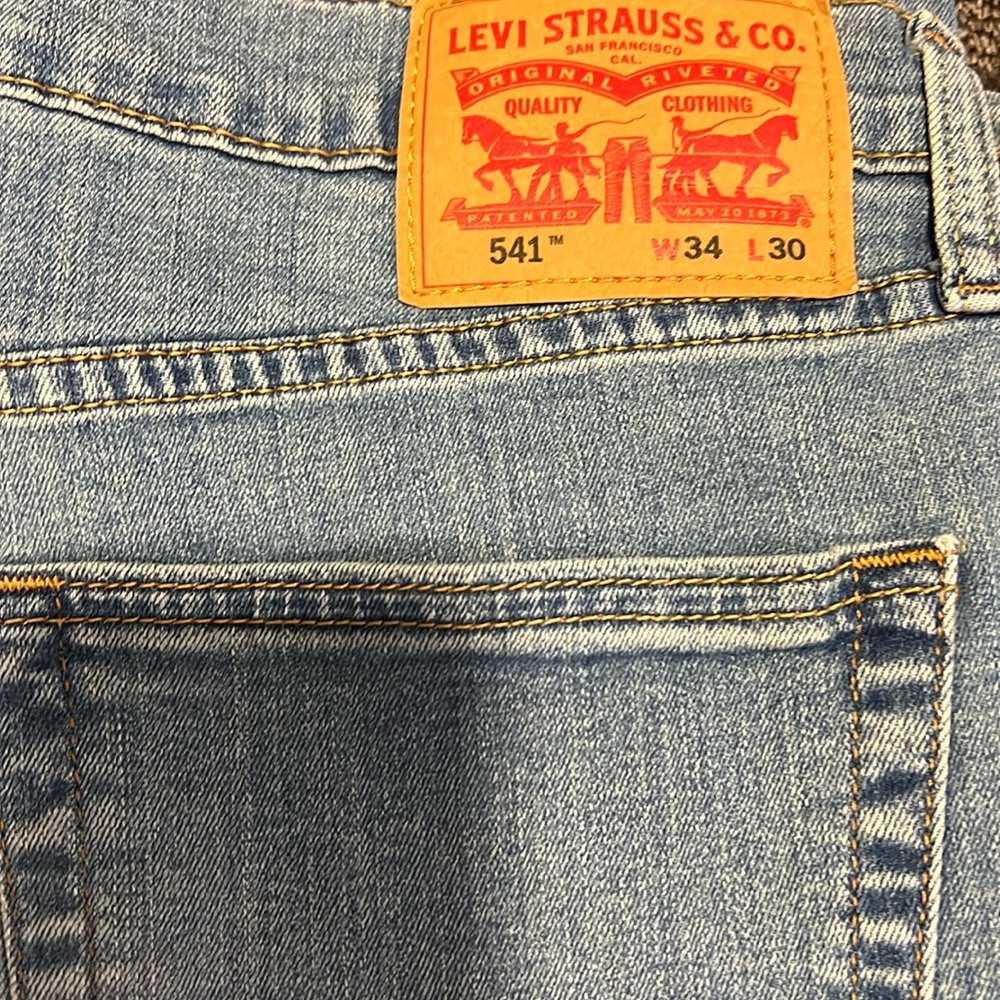 Men’s Levi 541 jeans size 34x30